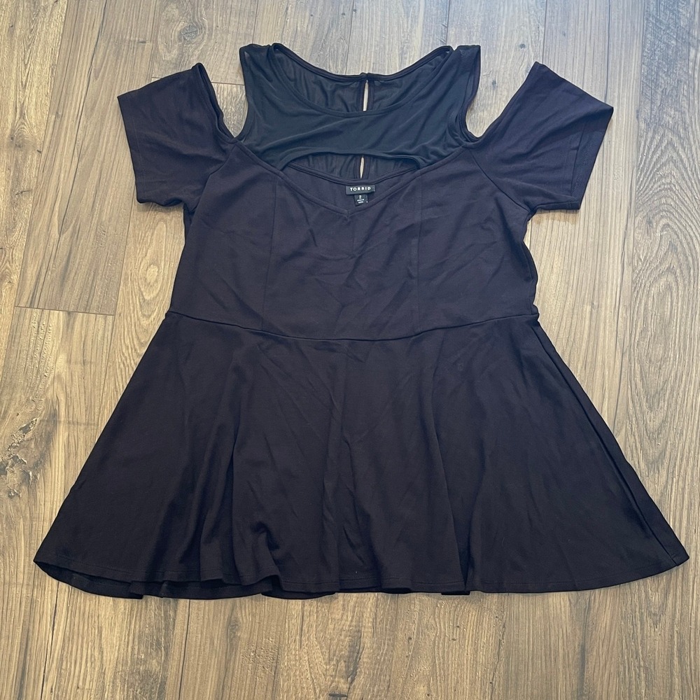 Torrid Womens Plus Size 2 Black Cold Shoulder Mesh Keyhole Peplum Top 11744230